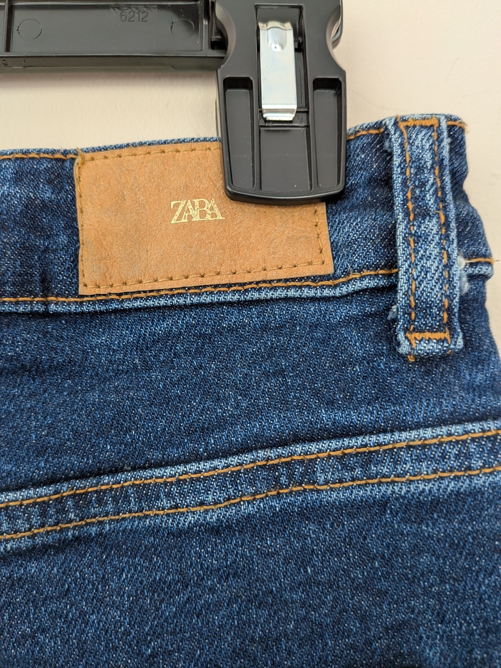 Zara Women’s High Rise Flare Jeans Size 8 Dark Wash Stretch Denim Y2K - Picture 7 of 7